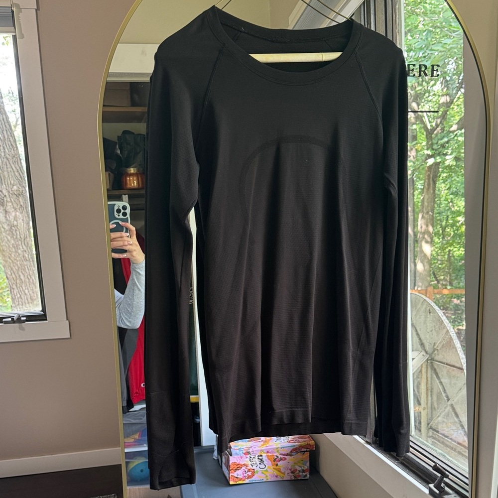 Lululemon Black Long Sleeve Athletic Top